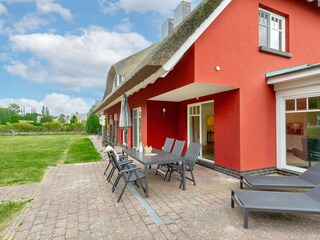 Aussenansicht und Terrasse