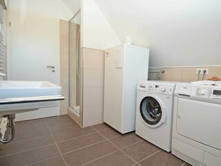 Bad mit Waschmaschine