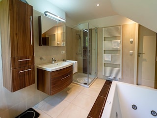 Badezimmer im OG
