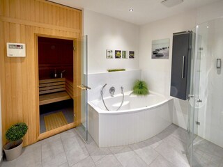 Bad mit Sauna