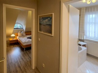 Schlafen 1 und Badezimmer