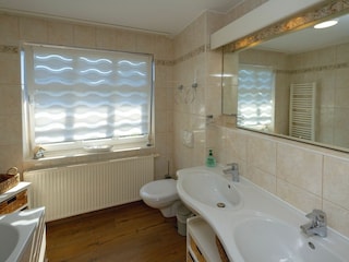 Badezimmer 1