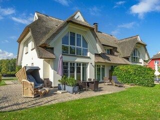 Aussenansicht und Terrasse