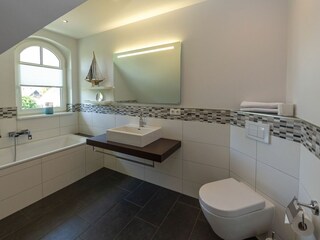 Badezimmer im OG