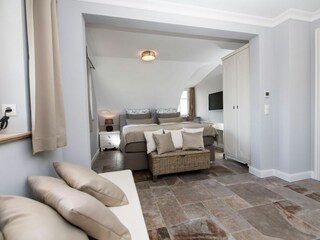 2. Schlafzimmer mit Doppelbett