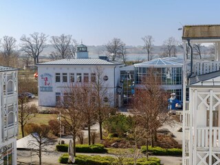 Aussicht auf den Selliner See und das Freizeitbad AHOI!