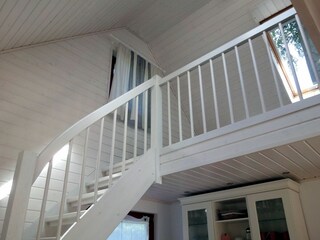 Treppe ins Obergeschoss