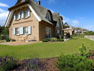 Aussenansicht und Sonnenterrasse