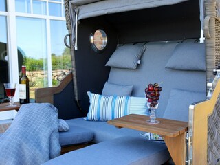 Terrasse mit Strandkorb