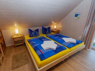 Schlafzimmer 2 im OG