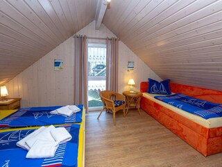 Schlafzimmer 2 im OG