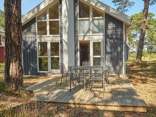 Aussenansicht und Terrasse