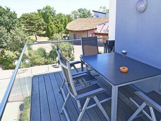 Balkon mit Bestuhlung