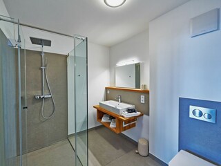 Badezimmer 2