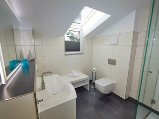 Badezimmer 1