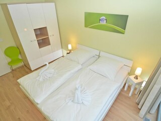 Schlafzimmer mit Boxspringbett