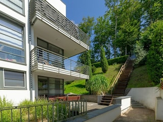 Weg zum Pool