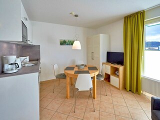 Wohnzimmer mit Küche