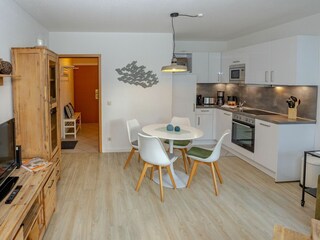 Wohnzimmer mit Küche