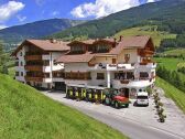 Hotel Stolz im Sommer