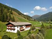 Saxerhof Sommer außen