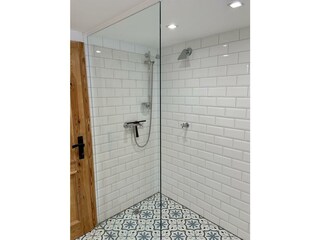 F9311DD8-B809-4BD9-9020-F43173AA6E54