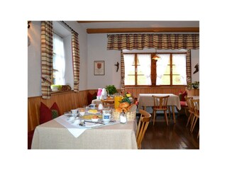 Frühstück -_Gaestehaus_Fischer_Schmirn