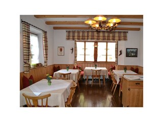 schöner großer Aufenthaltsraum