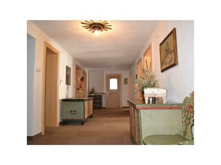 schöner heller Gang-_Gaestehaus_Fischer_Schmirn