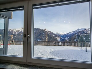 Ausblick vom Wohnzimmer -Ferienwohnung-Gstrein