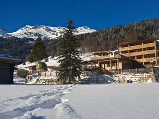 Hotel-Balkone-Winter_2000pix