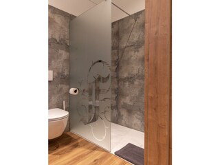 Stadl 01_Duschwand_01