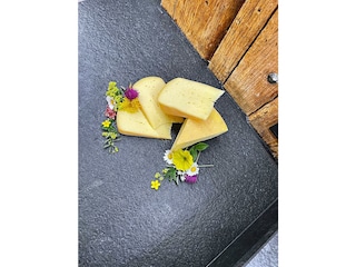 Käse von unserer Steineralm