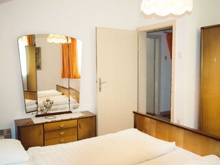 Schlafzimmer 2 im ersten Stock