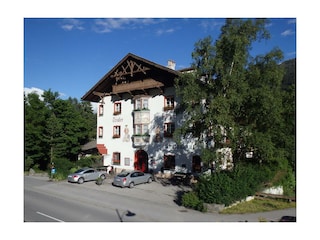 Trinserhof im Sommer