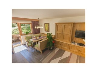 Lärchenwald-Gästehaus Geir-Obernberg-Wohnraum-HDR