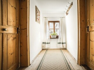 Gang zwischen Zimmer & Bad
