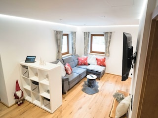 Leite_Häusl_Wohnzimmer mit Schlafcouch