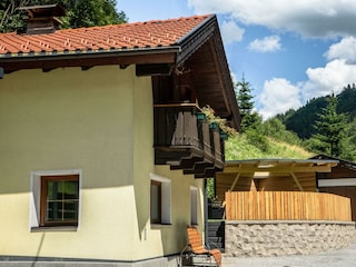 Leite_Häusl mit Gartenanlage