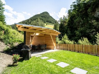 Leite_Häusl-Garten mit Gasgrill