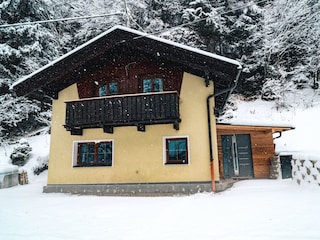 Leite_häusl_außen-Winter