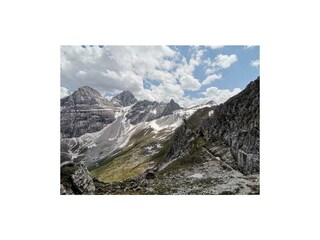 96B2C2B6-3218-43C6-A44D-FD7FEDAC92DC