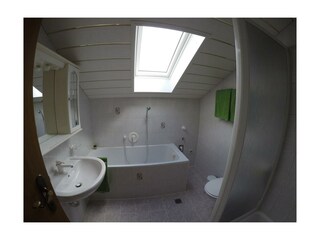 G4511752_1510480758993_high