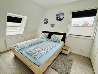 das Schlafzimmer