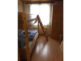 Kinderschlafzimmer mit Etagenbett