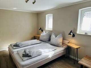 das Schlafzimmer