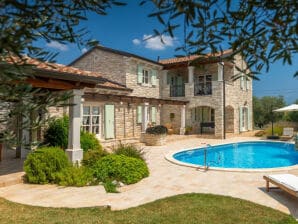 Beautiful Villa Mara with pool in Sv. Lovrec - Sveti Lovrec - image1