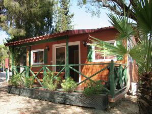 Chalet con aire acondicionado en hermoso parque. - Castillo en el Gornal - image1