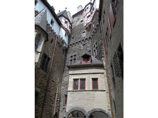 Burg Eltz in der Eifel.