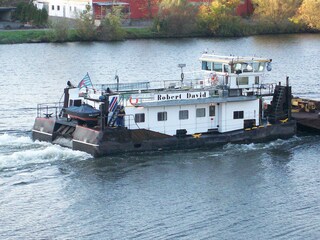 Schubschiff auf der Mosel